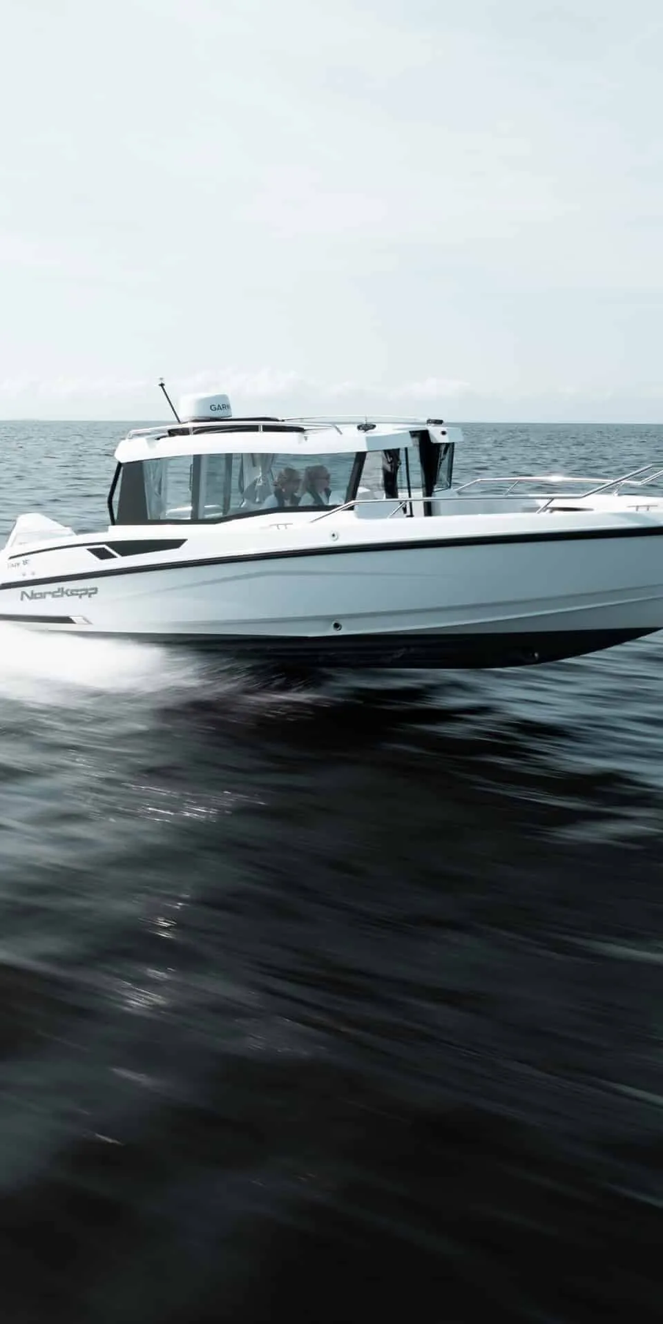 Nordkapp Coupe 2025 – moderne 7,8m zeilboot met V-bodem - Foto 2