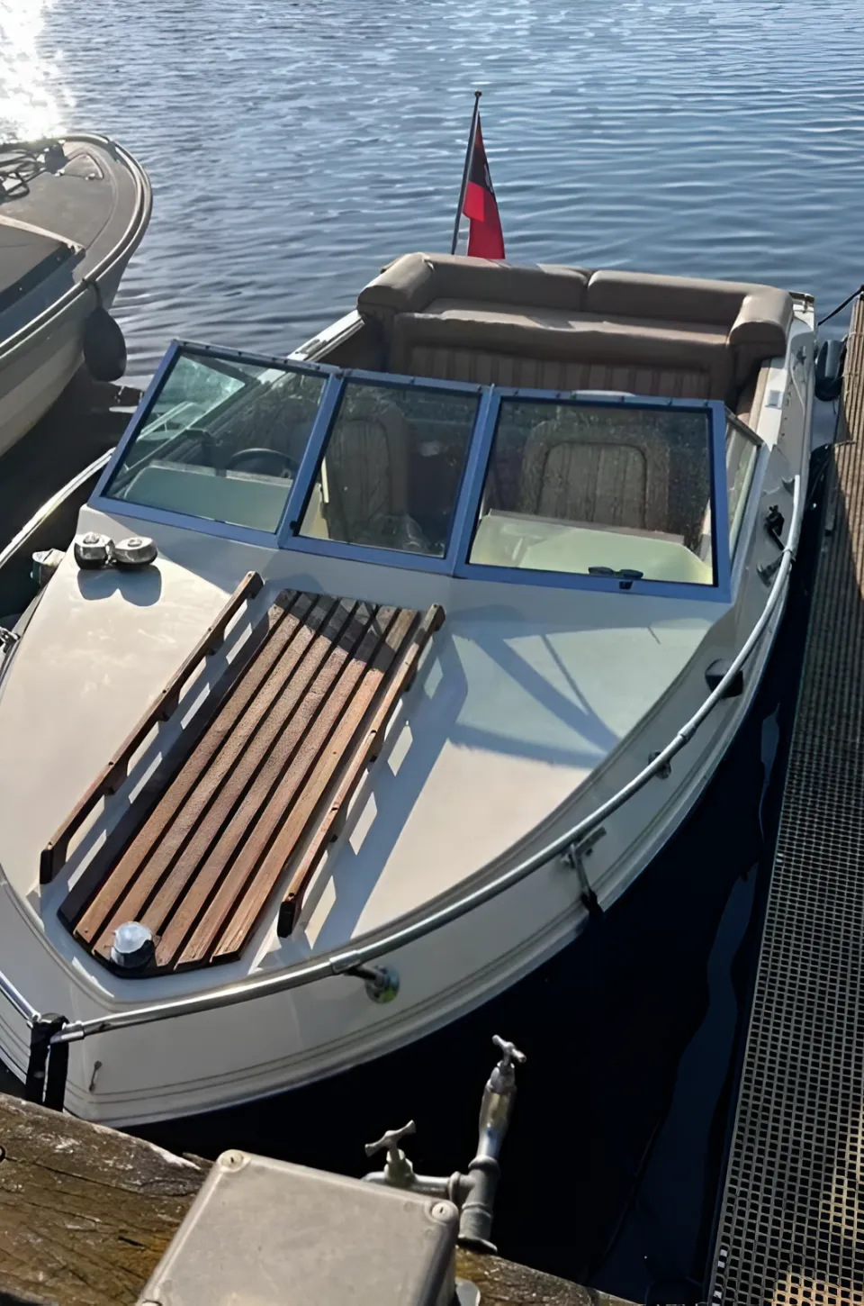 Webcrafft Sportboot 1984 – 170 pk Mercruiser met trailer - Foto 1