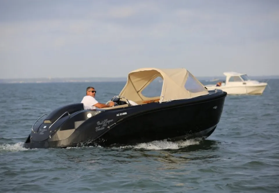 Oud Huijzer 580 Tender – Veelzijdige polyester tender - Foto 2