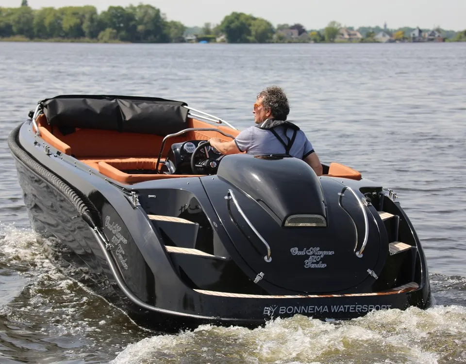 Oud Huijzer 580 Tender – Veelzijdige polyester tender - Foto 3