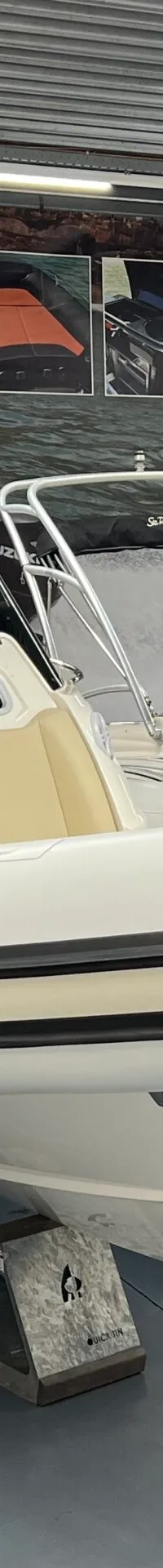 Joker Boats Clubman 28 (2023) – V-bodem rubberboot 8,5m - Foto 21