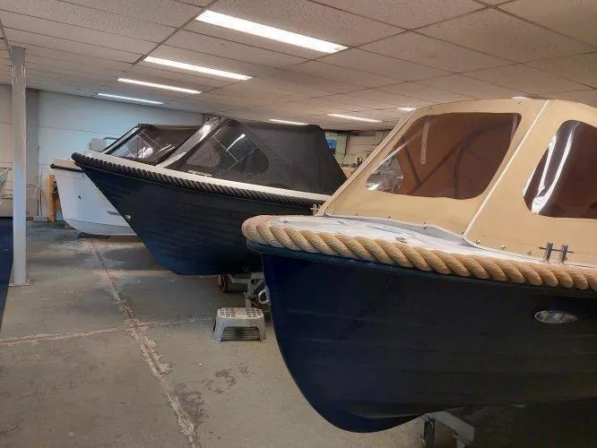 Polyester sloepen 3,6-6,9m – diverse types nieuw - Foto 3