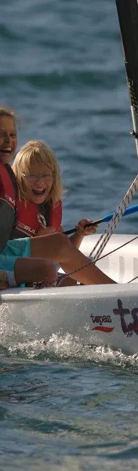 Topper Taz 2024 – actieprijs jeugdzeilboot polyethyleen - Foto 4