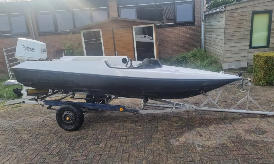 Johnsen Speedboot 4m – compacte sportboot met 70pk - Foto 1