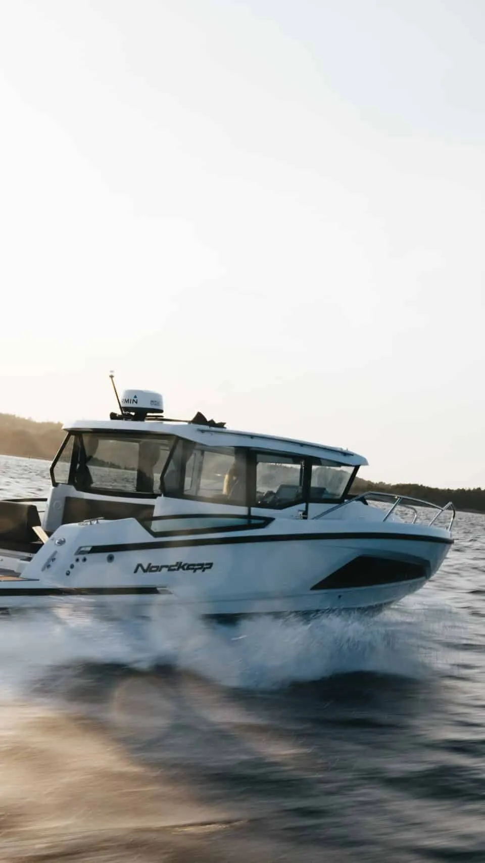 Nordkapp Coupe 2025 – Moderne 8,3m zeilboot met V-bodem - Foto 1