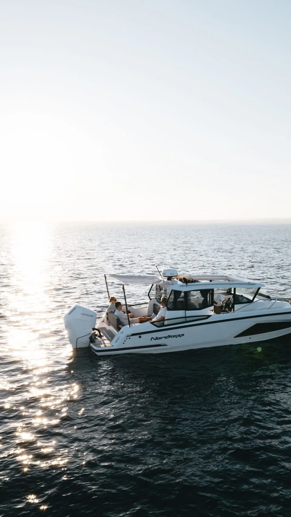 Nordkapp Coupe 2025 – Moderne 8,3m zeilboot met V-bodem - Foto 3