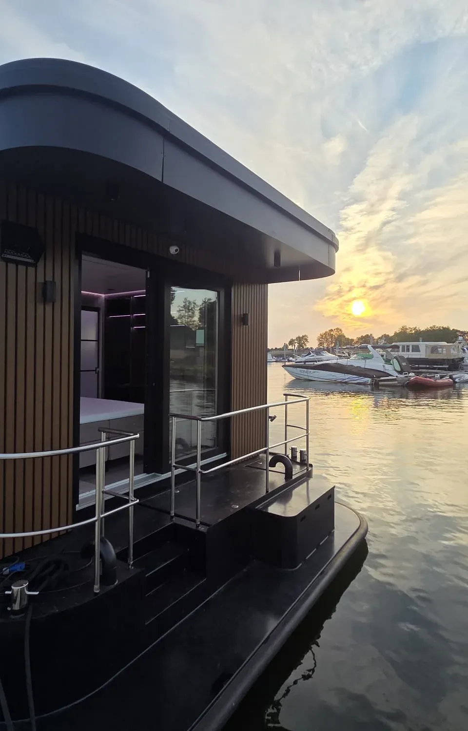 MO1050 1050 House Yacht 2026 – Aluminium Casco - Foto 3